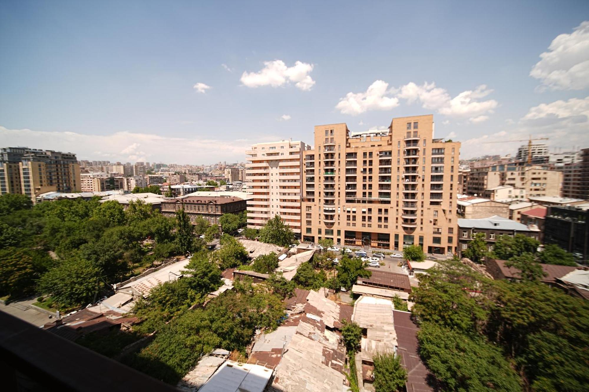 City View 2-Bedroom Luxury Apartment On 13 Buzand Street By Sweet Home Erivan Exterior foto