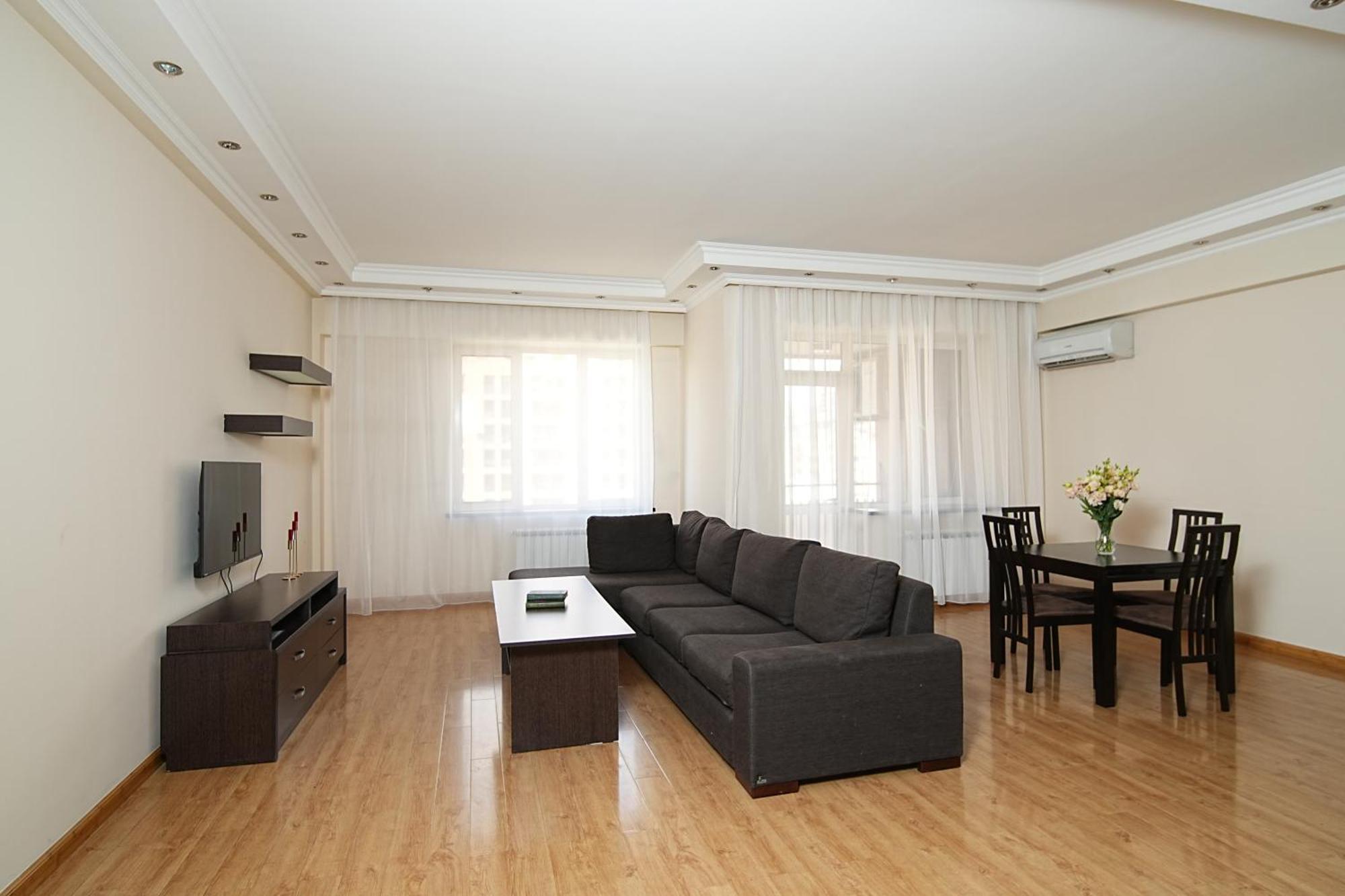 City View 2-Bedroom Luxury Apartment On 13 Buzand Street By Sweet Home Erivan Exterior foto